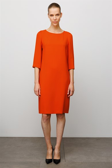 Kayık Yaka Truvakar Kol Elbise