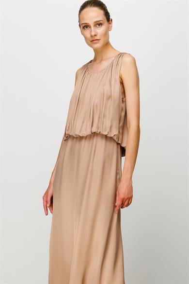 Kolsuz Drapeli Uzun Elbise