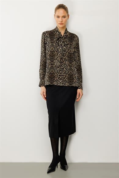 Leopar Fularlı Bluz