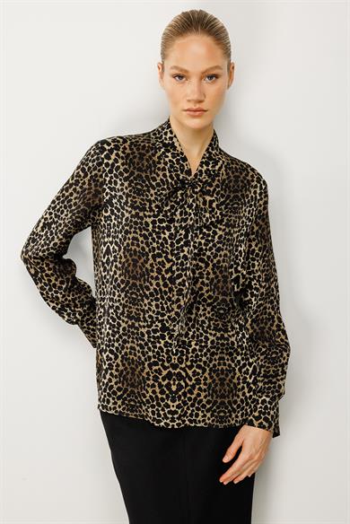 Leopar Fularlı Bluz