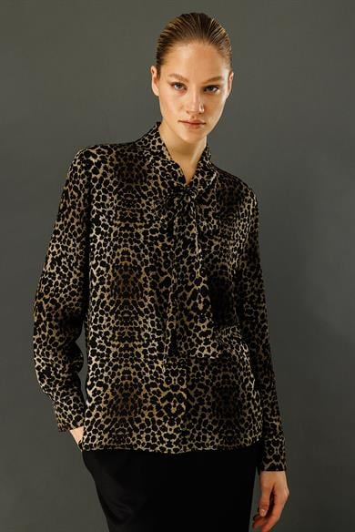 Leopar Fularlı Bluz