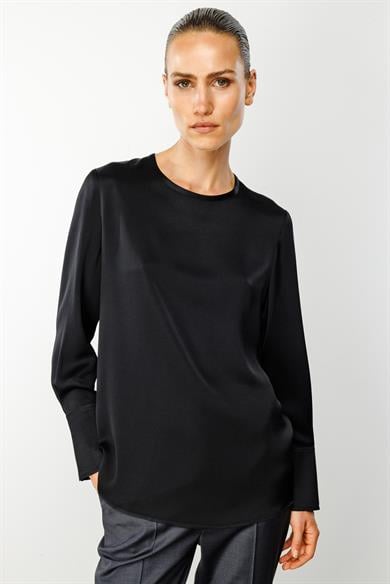 O Yaka Düğmeli Bluz