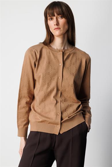 O Yaka Jakarlı Hırka