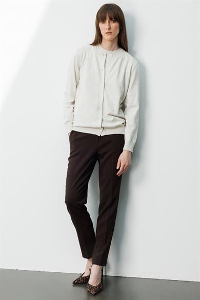 O Yaka Jakarlı Hırka