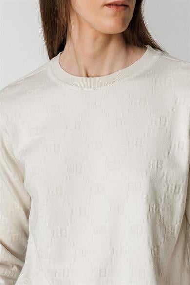 O Yaka Jakarlı Uzun Kol Triko