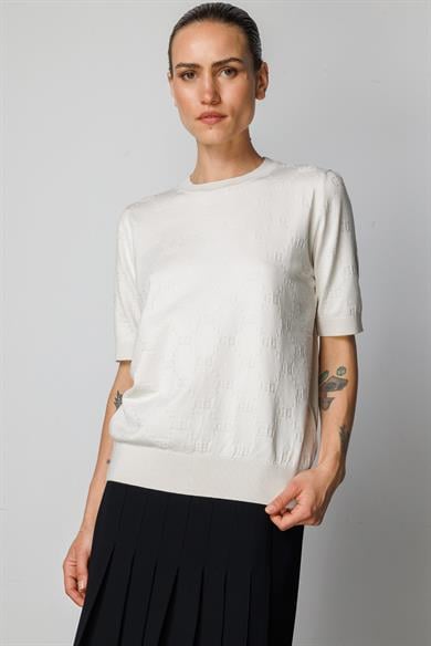 O Yaka Jakarlı Yarım Kol Triko