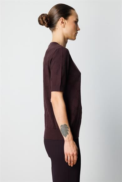 O Yaka Jakarlı Yarım Kol Triko