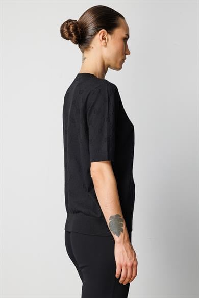 O Yaka Jakarlı Yarım Kol Triko