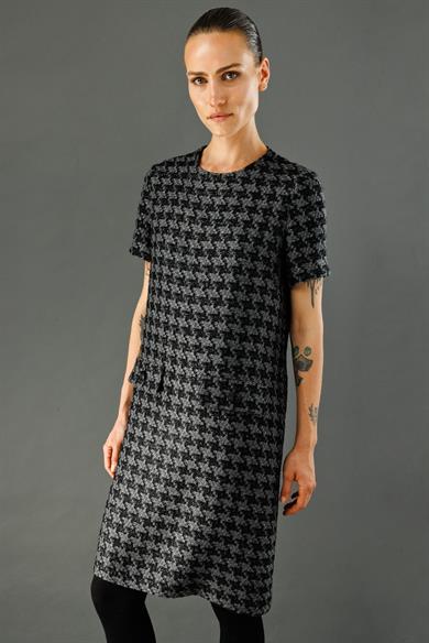 O Yaka Kazayağı Elbise