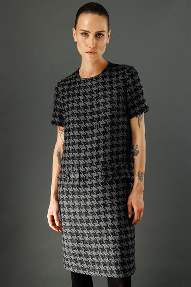 O Yaka Kazayağı Elbise