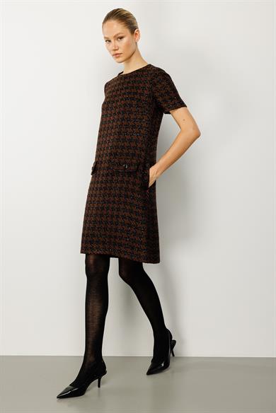 O Yaka Kazayağı Elbise