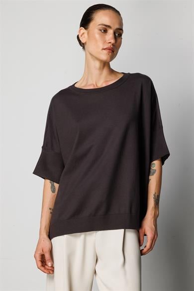 O Yaka Oversize Triko