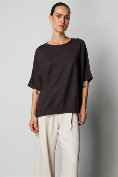 O Yaka Oversize Triko