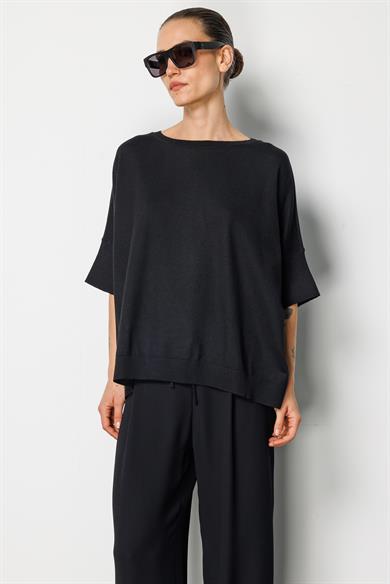 O Yaka Oversize Triko