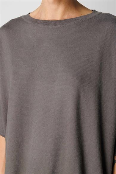 O Yaka Oversize Triko