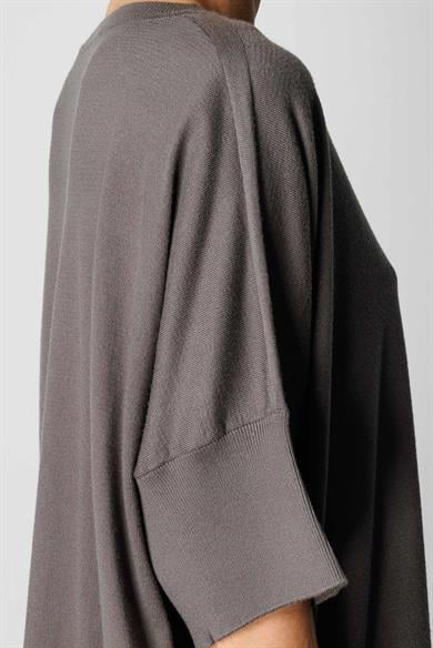 O Yaka Oversize Triko