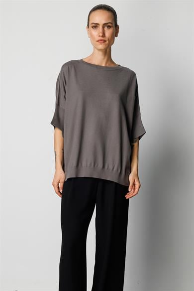 O Yaka Oversize Triko