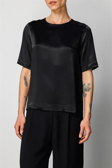 O Yaka Yarım Kol Bluz