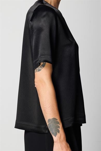 O Yaka Yarım Kol Bluz