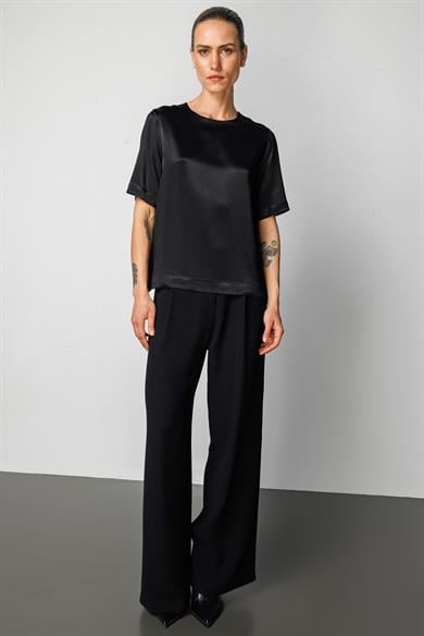 O Yaka Yarım Kol Bluz