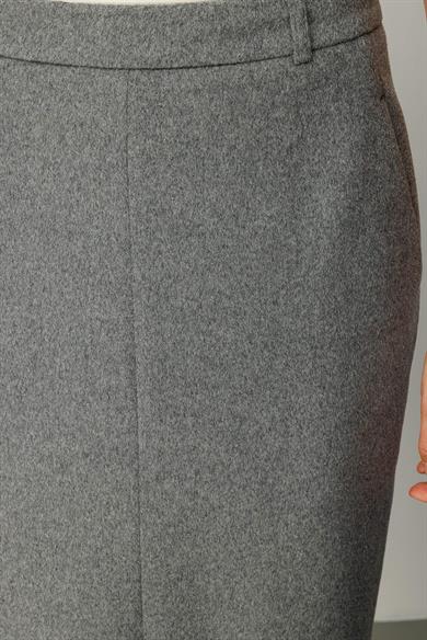 Önden Yırtmaçlı Cepli Yün Etek