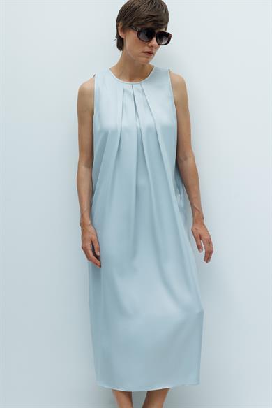 Önü Pileli Kolsuz Elbise