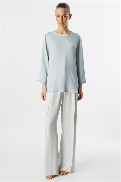 Örme Yaka Yırtmaçlı Bluz