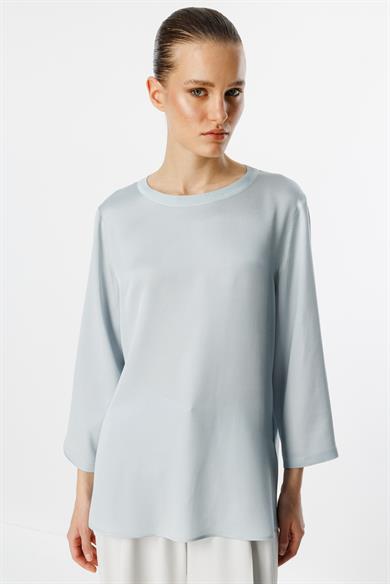 Örme Yaka Yırtmaçlı Bluz