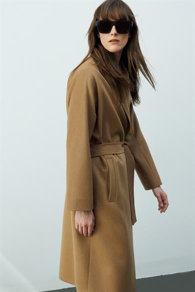 Reglan Kol Kemerli Manto