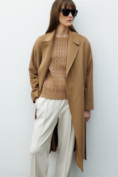 Reglan Kol Kemerli Manto