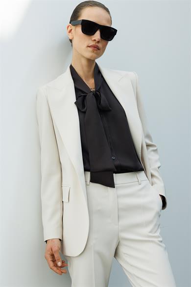 Tek Düğme Puntolu Ceket