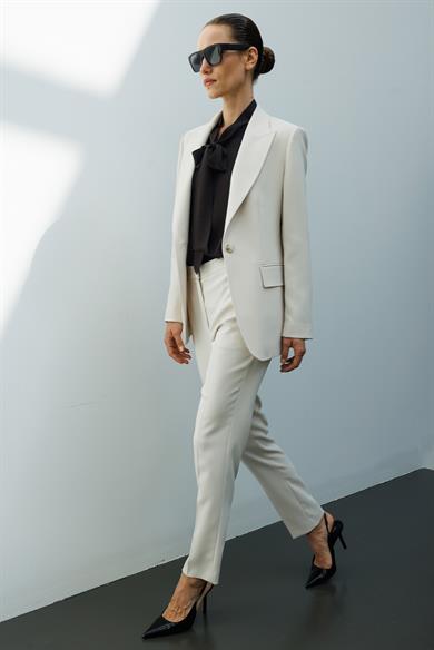 Tek Düğme Puntolu Ceket