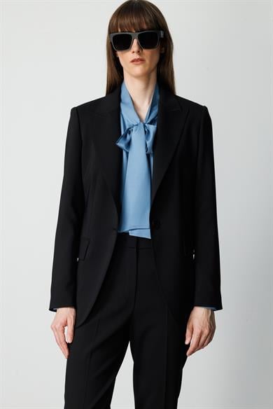 Tek Düğme Puntolu Ceket