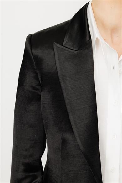 Tek Düğme Yırtmaçlı Ceket