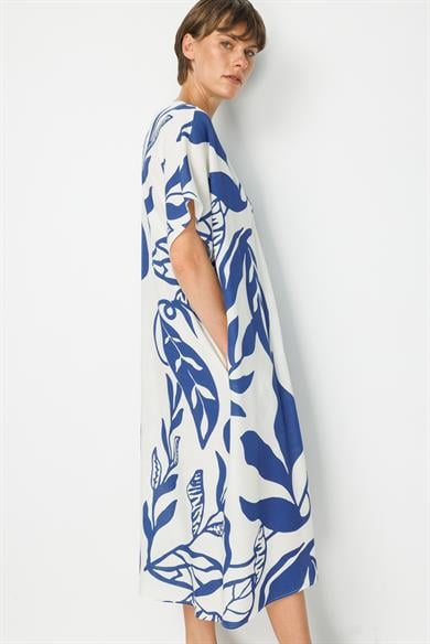 V Yaka Desenli Keten Elbise