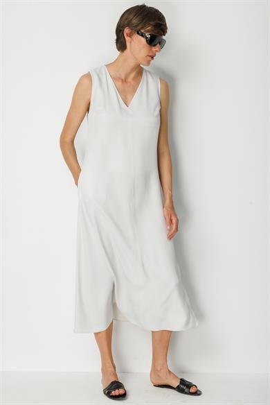 V Yaka Kolsuz Elbise