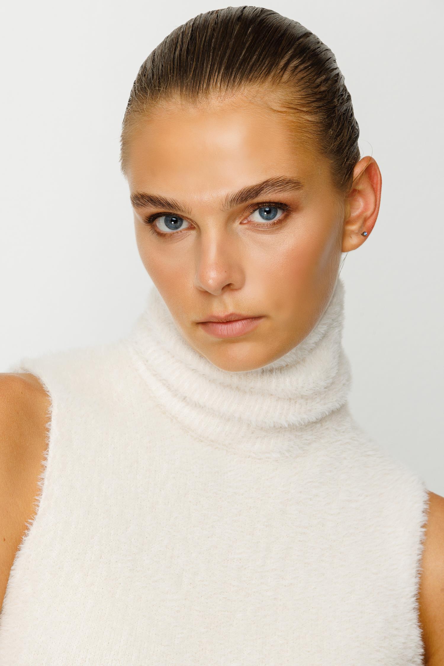 Balıkçı Yaka Kolsuz Triko