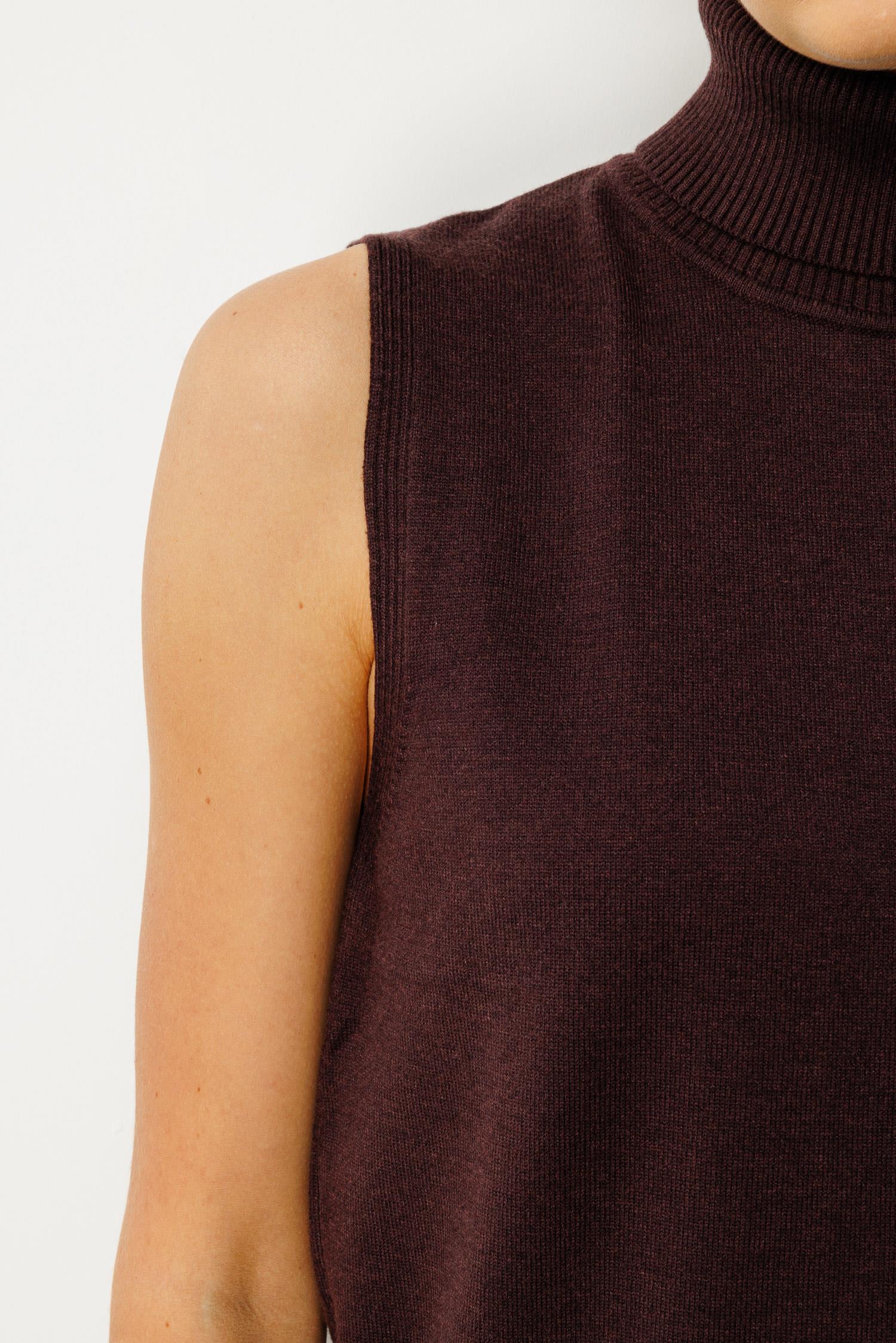 Balıkçı Yaka Kolsuz Triko