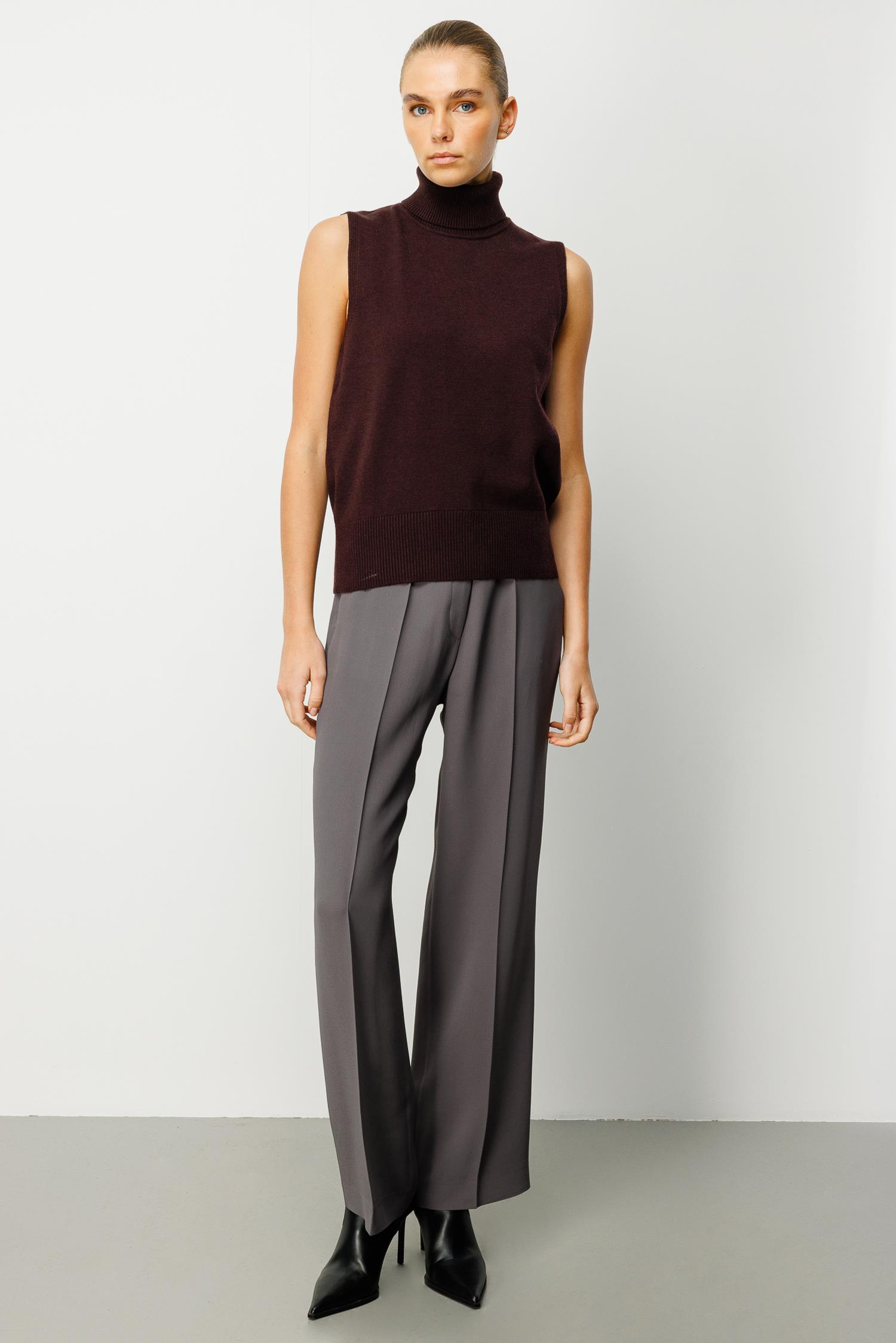 Balıkçı Yaka Kolsuz Triko