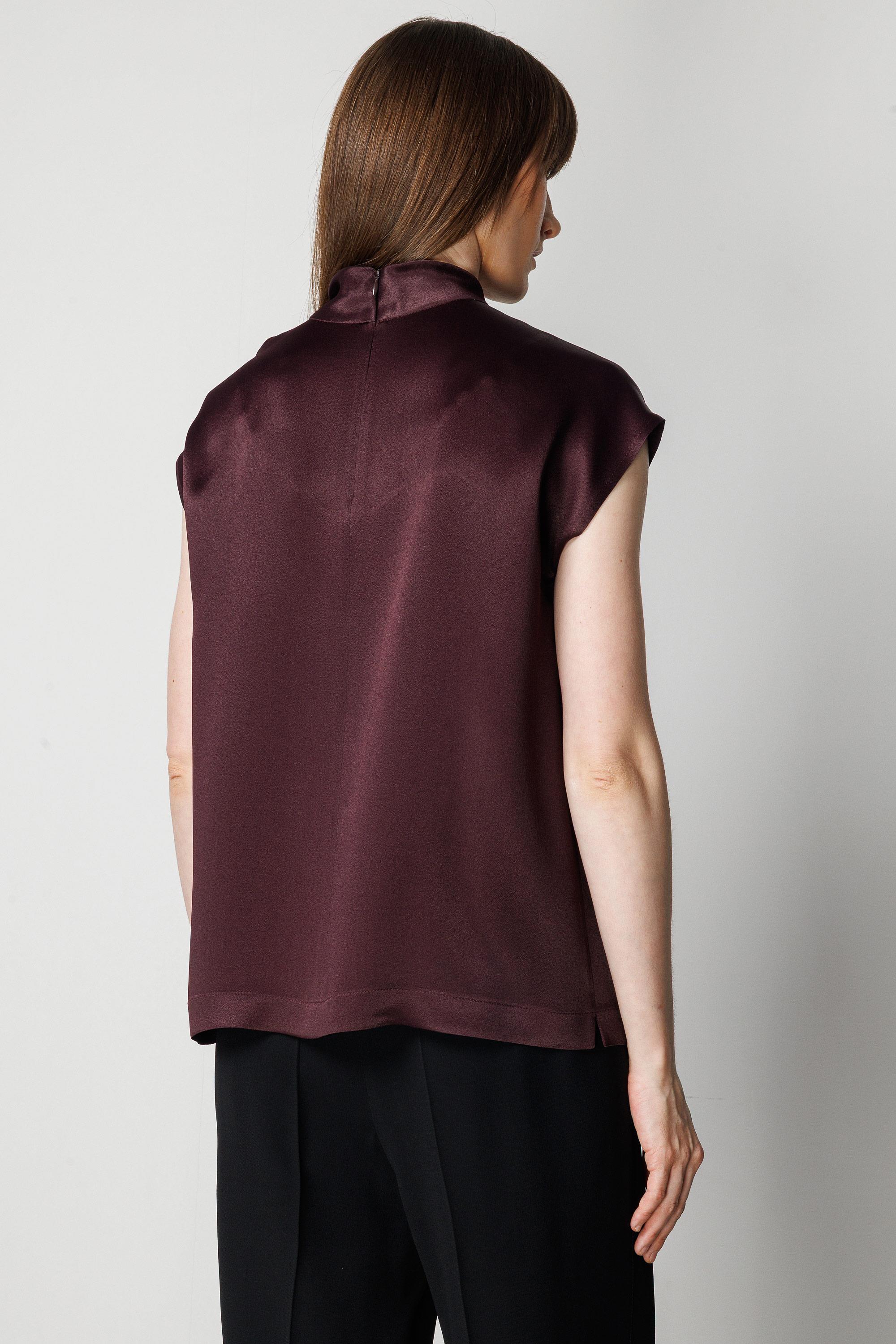 Dik Yaka Düşük Kol Bluz