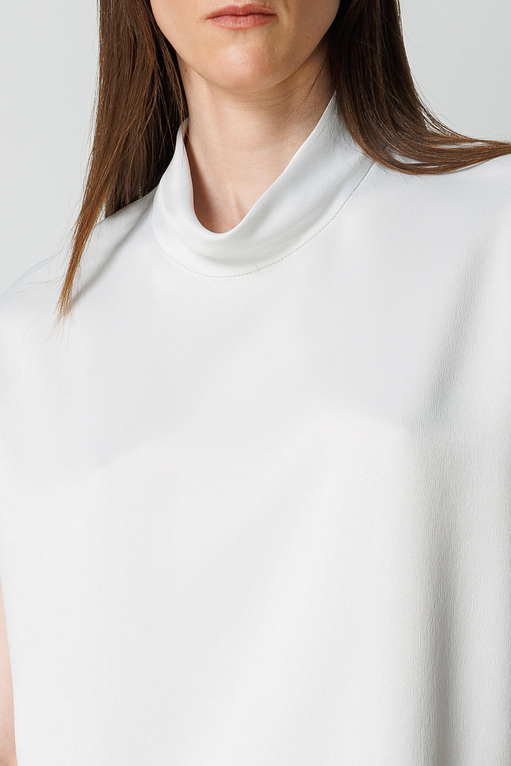 Dik Yaka Düşük Kol Bluz