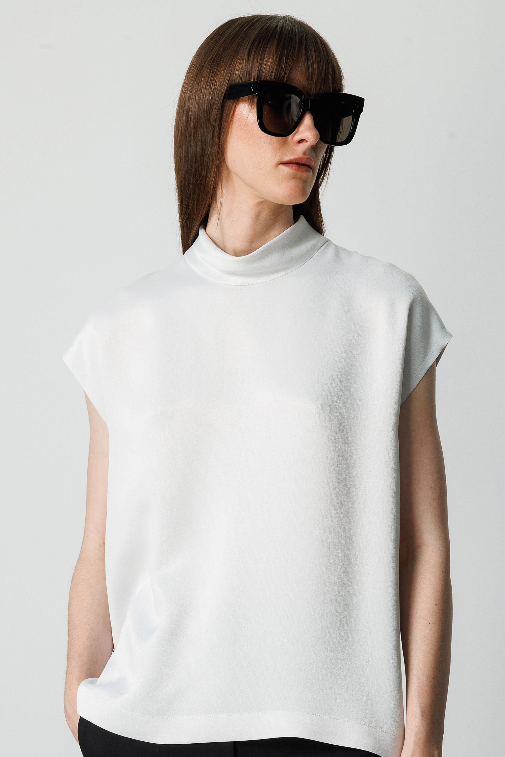 Dik Yaka Düşük Kol Bluz