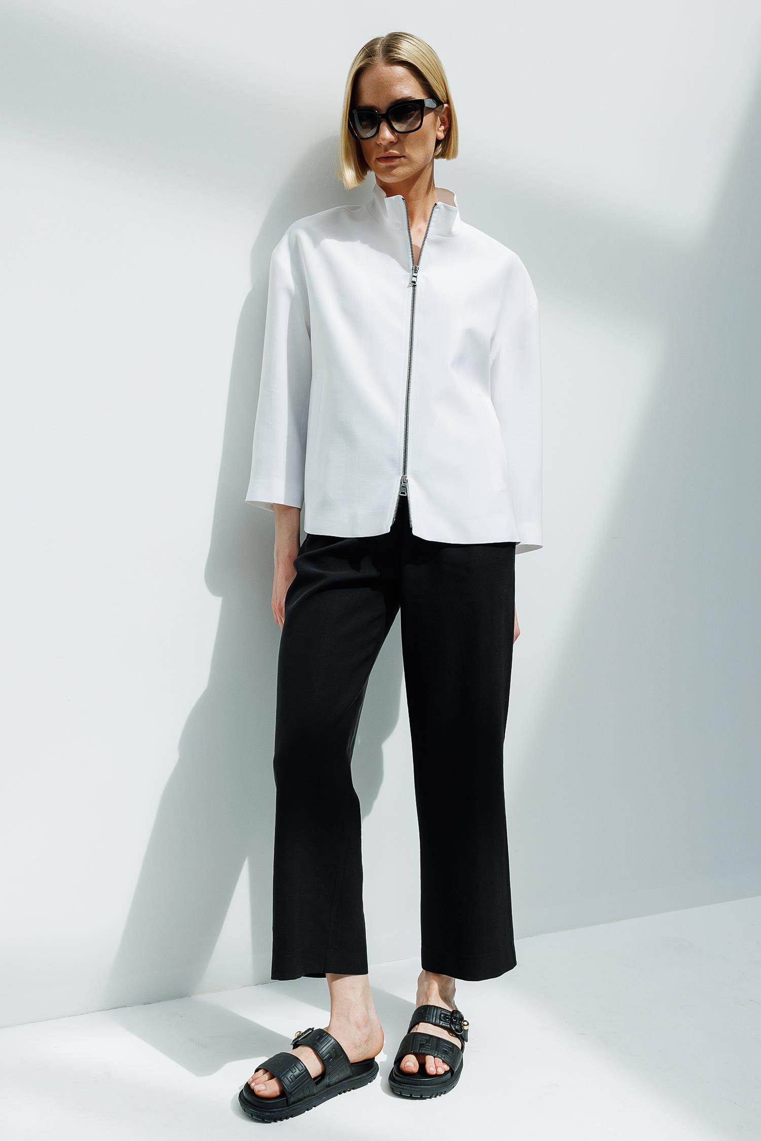 Dik Yaka Fermuarlı Cup