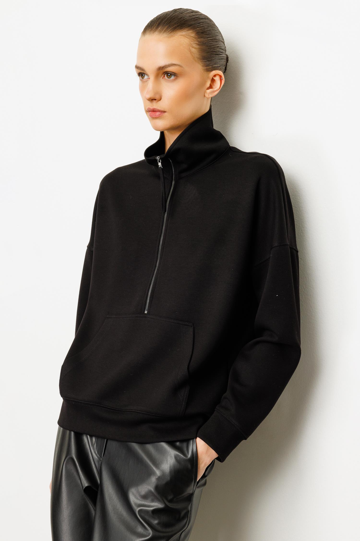 Dik Yaka Fermuarlı Sweat