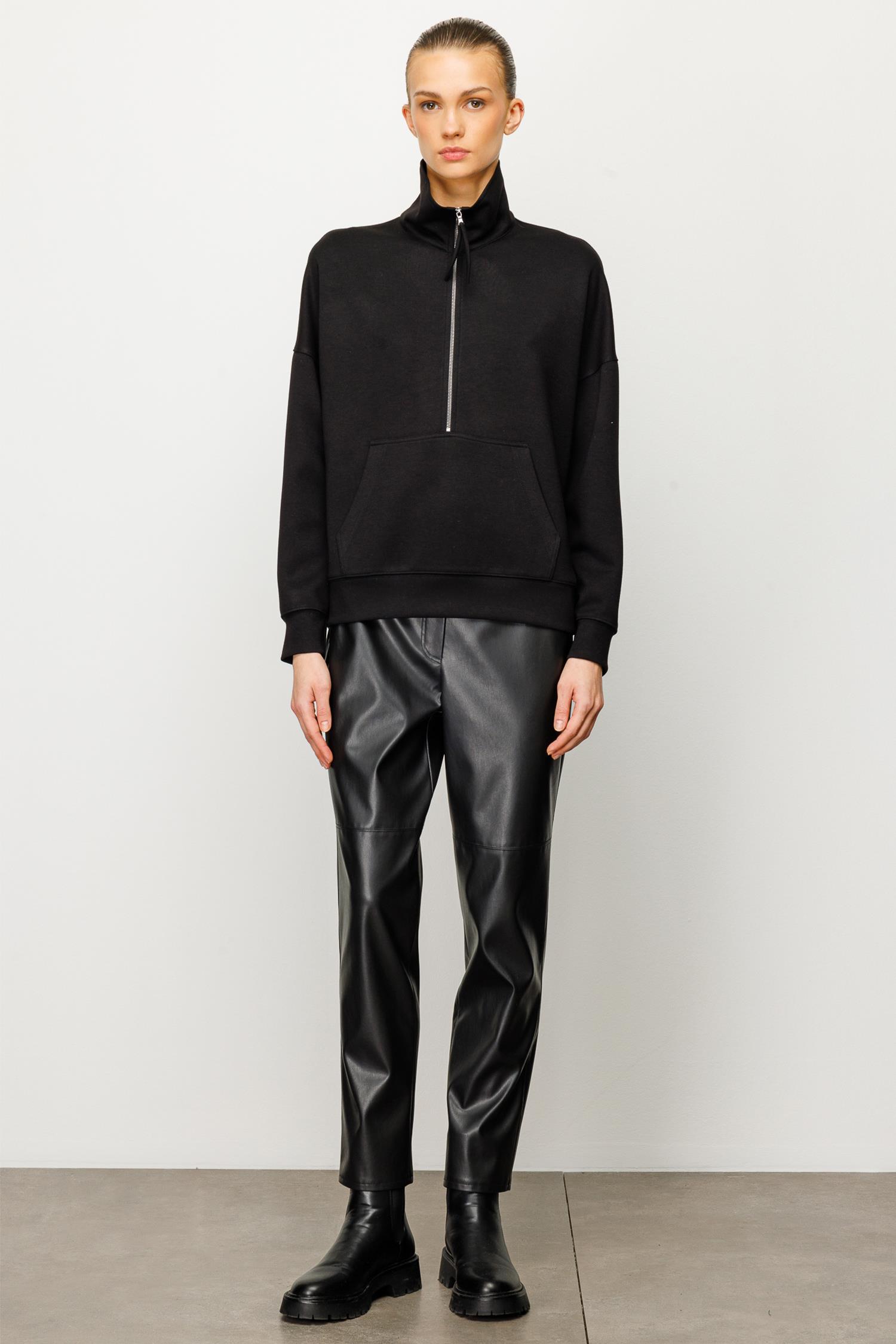 Dik Yaka Fermuarlı Sweat