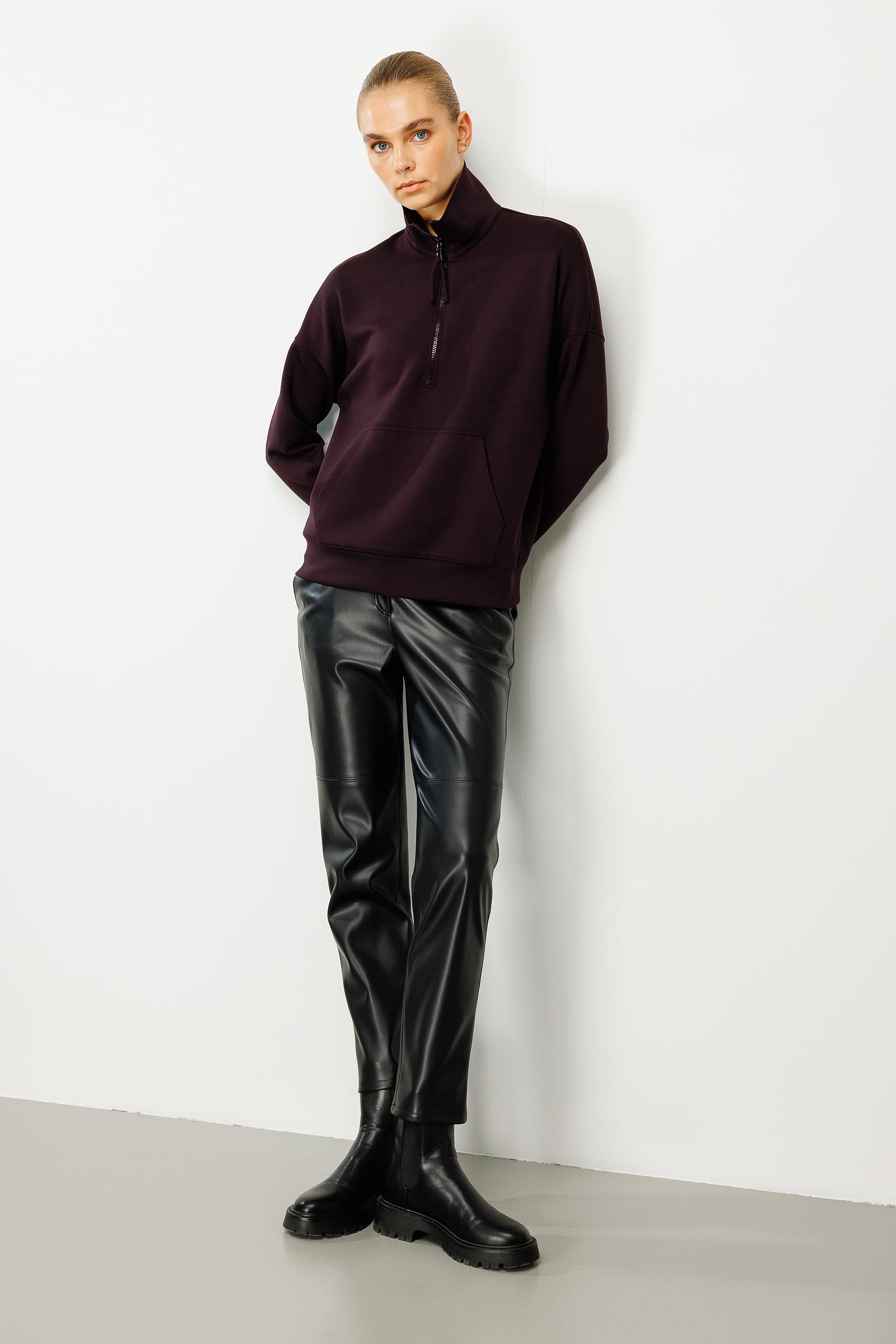 Dik Yaka Fermuarlı Sweat