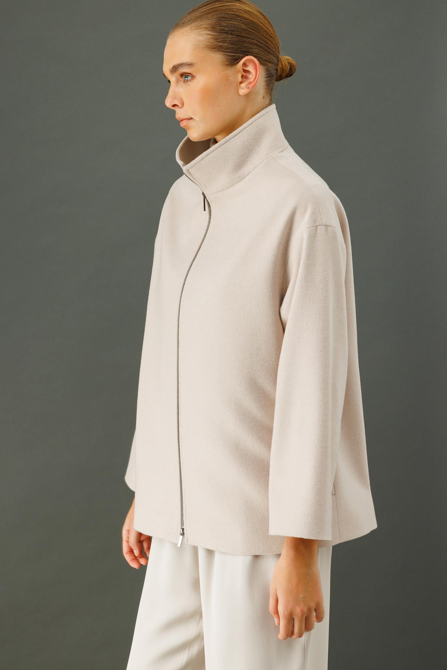 Dik Yaka Fermuarlı Uzun Cup