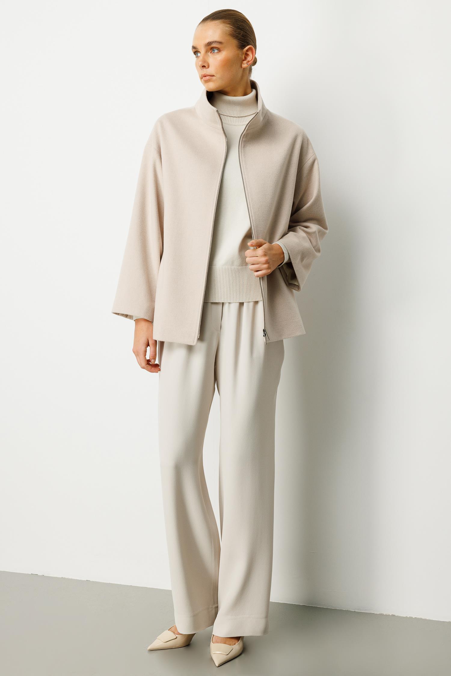 Dik Yaka Fermuarlı Uzun Cup