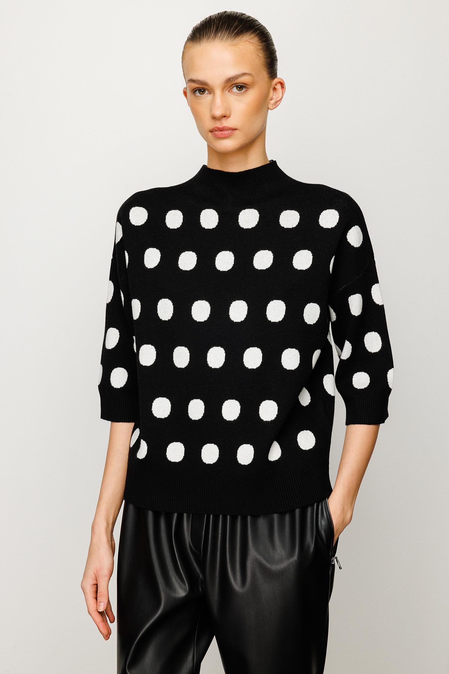 Dik Yaka Puantiyeli Triko