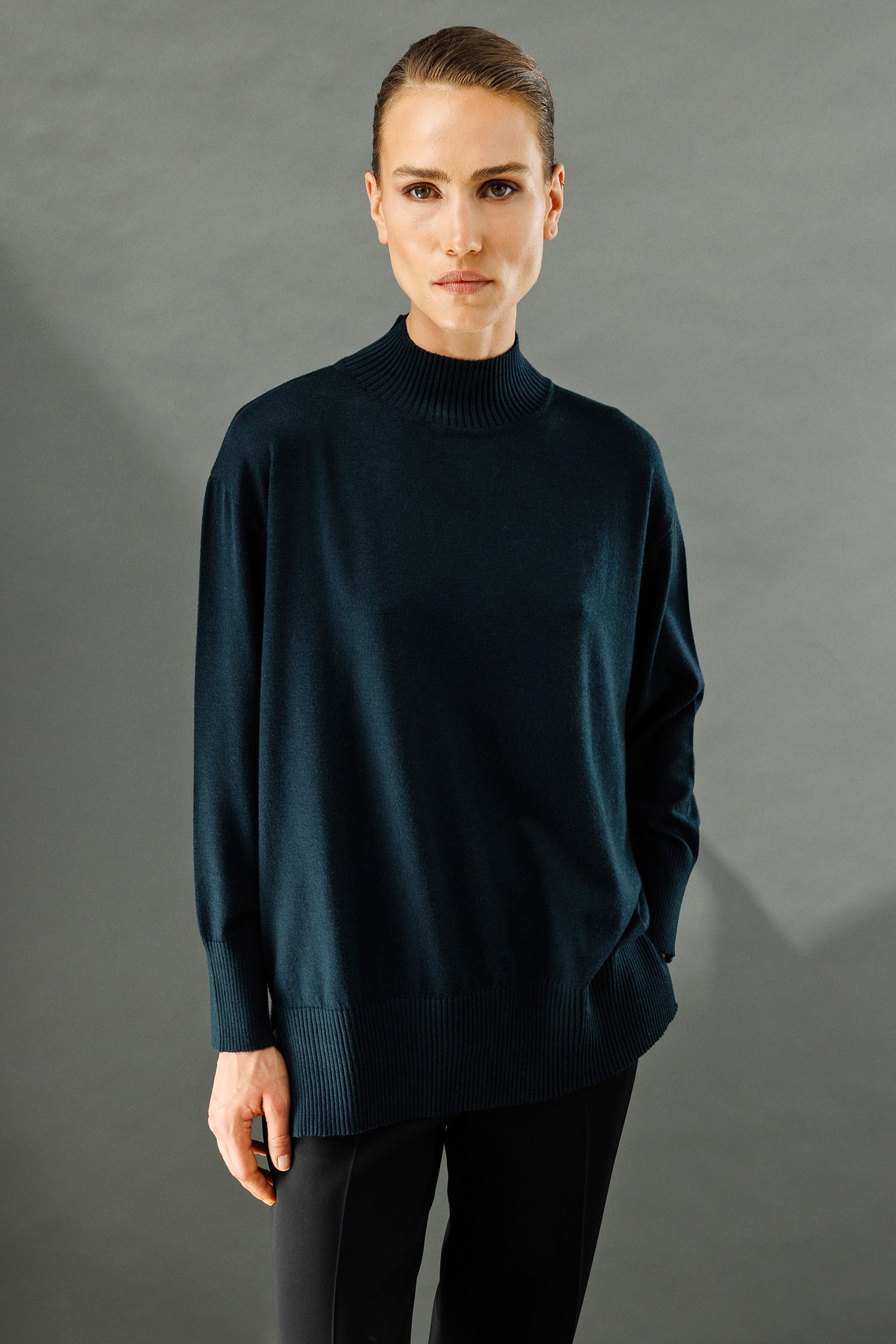 Dik Yaka Uzun Kol Oversize Triko